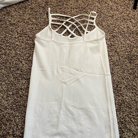 Zenana Outfitters S/M white crisscross cami - Picture 2 of 3